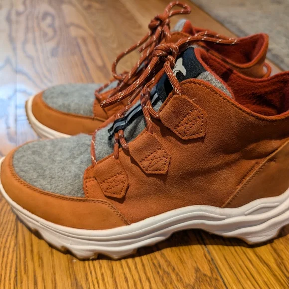 Sorel Womens Size 9 Boot - Picture 3 of 6